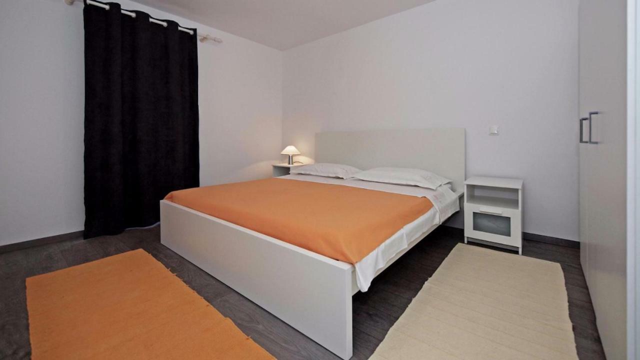 Apartments Mare Vodice Bagian luar foto